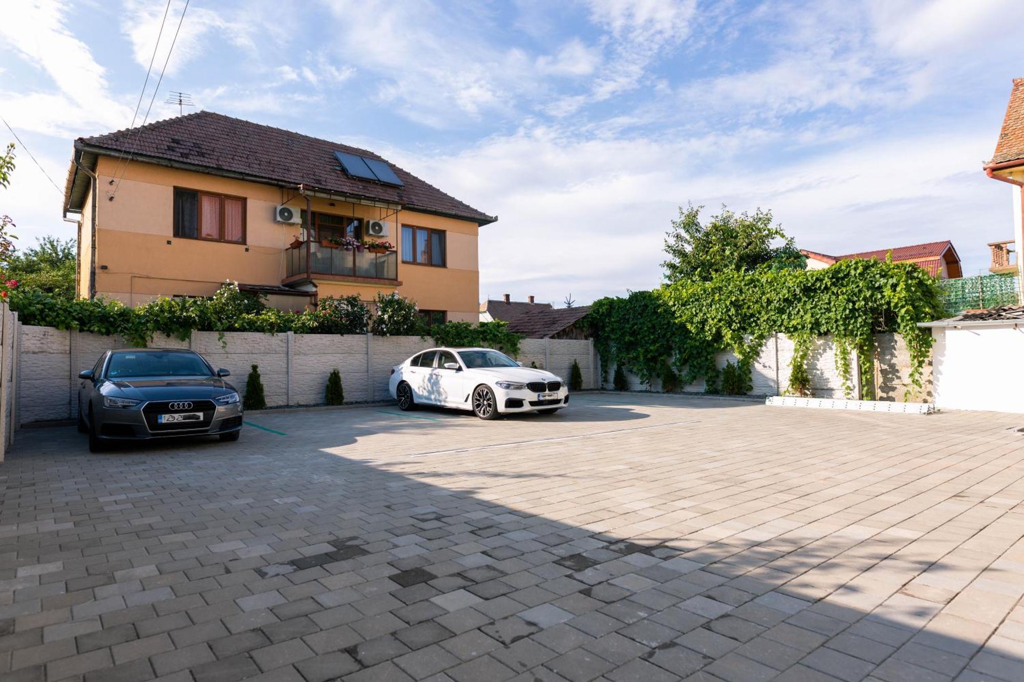 Turmhaus Hermannstadt ภายนอก รูปภาพ