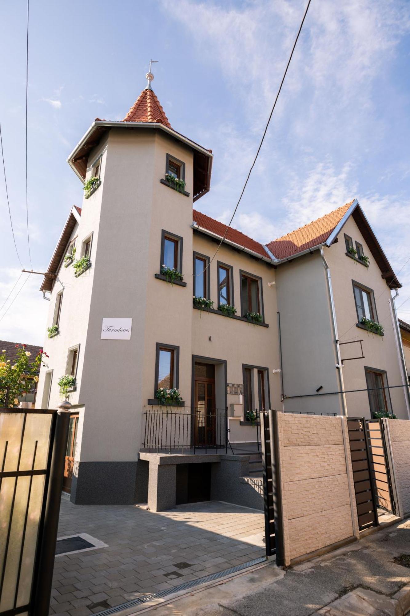 Turmhaus Hermannstadt ภายนอก รูปภาพ